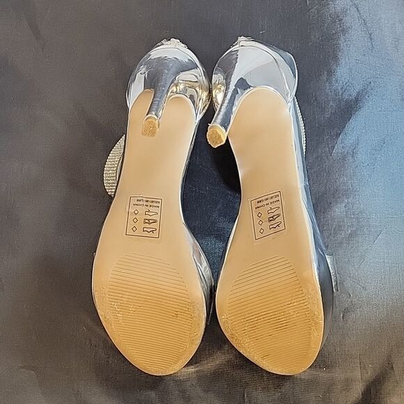 QUPID HIGH HEEL GLITTER EMBROIDERY ANKLE STRAP ZIP CLOSURE CLEAR STRAP SANDAL - Picture 14 of 16